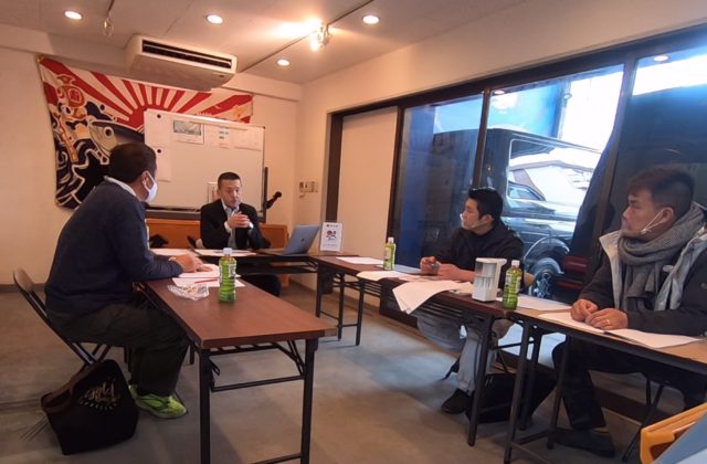 マグロ解体ショー 全国鮪解体師協会 まぐろ解体師の資格取得 日本全国で鮪解体師を育成し マグロ解体ショーの知識 技能 資格を取得できます